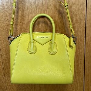 GIVENCHY Sugar Goatskin Mini Antigona Yellow